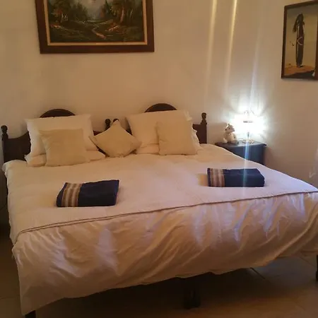 Casa Tus Nua *