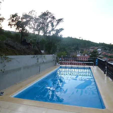 Casa Tus Nua Foz do Cobrão